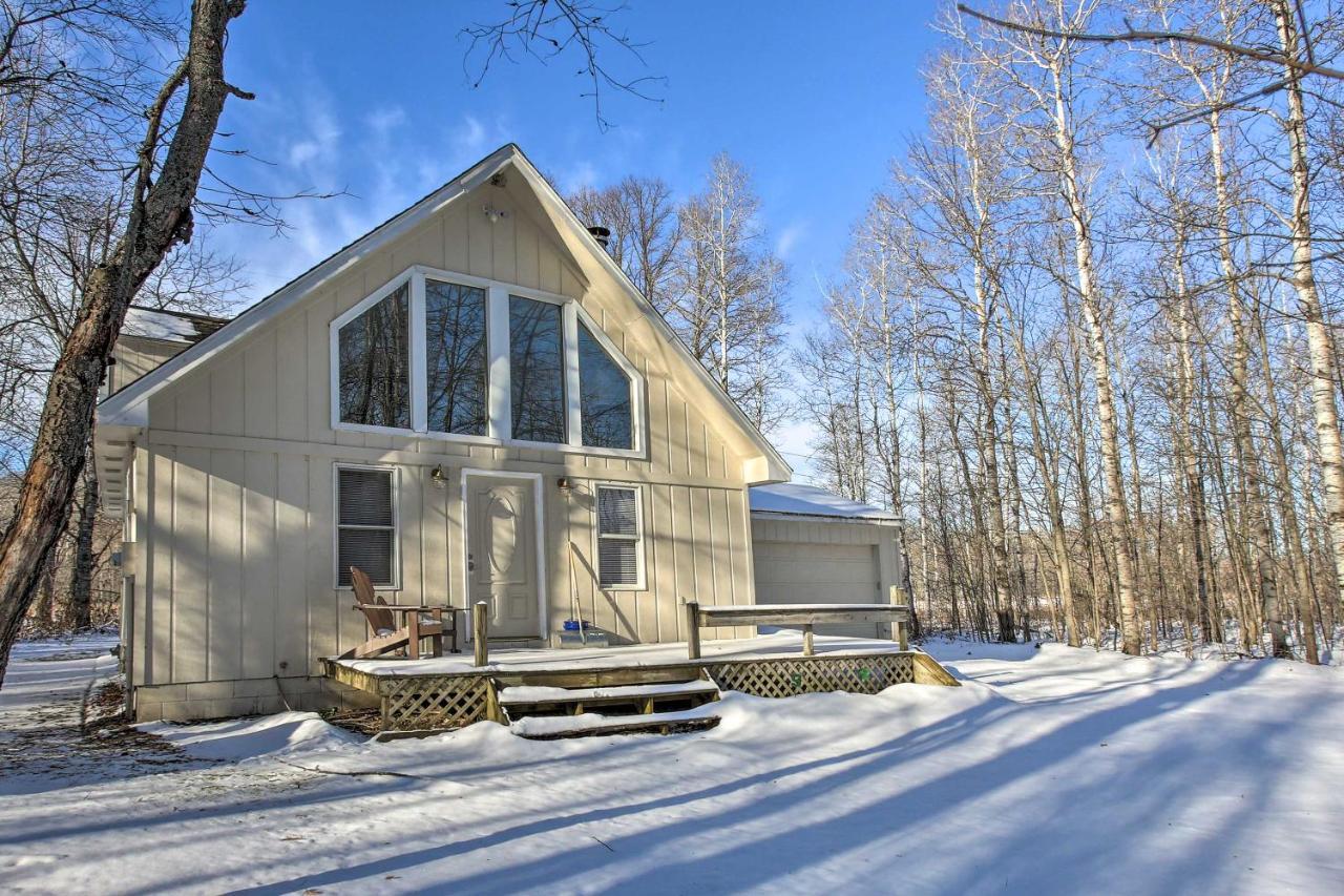 Lakes Of The North Home On Snowmobile And Atv Trail! Mancelona Exterior photo