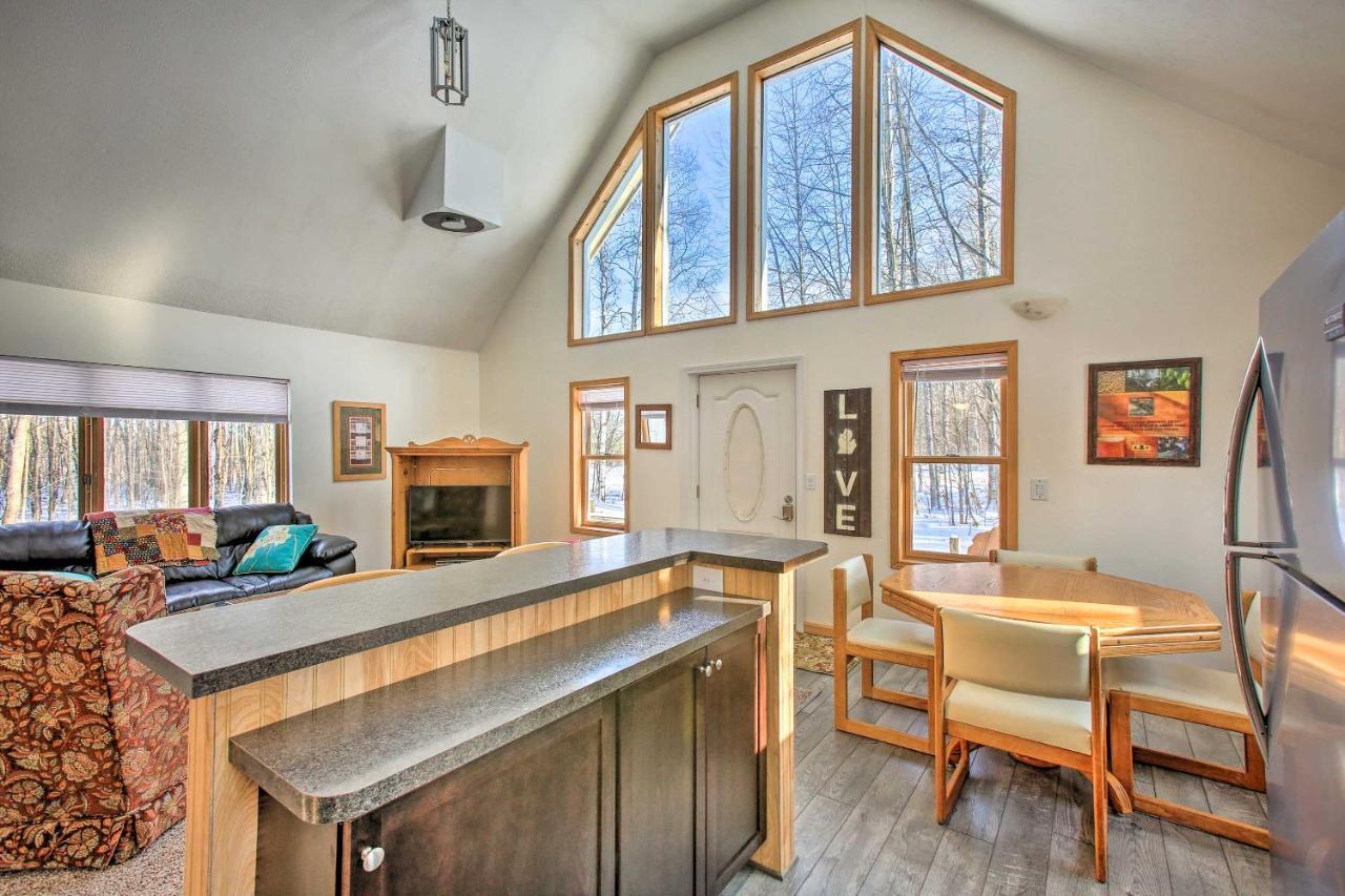 Lakes Of The North Home On Snowmobile And Atv Trail! Mancelona Exterior photo