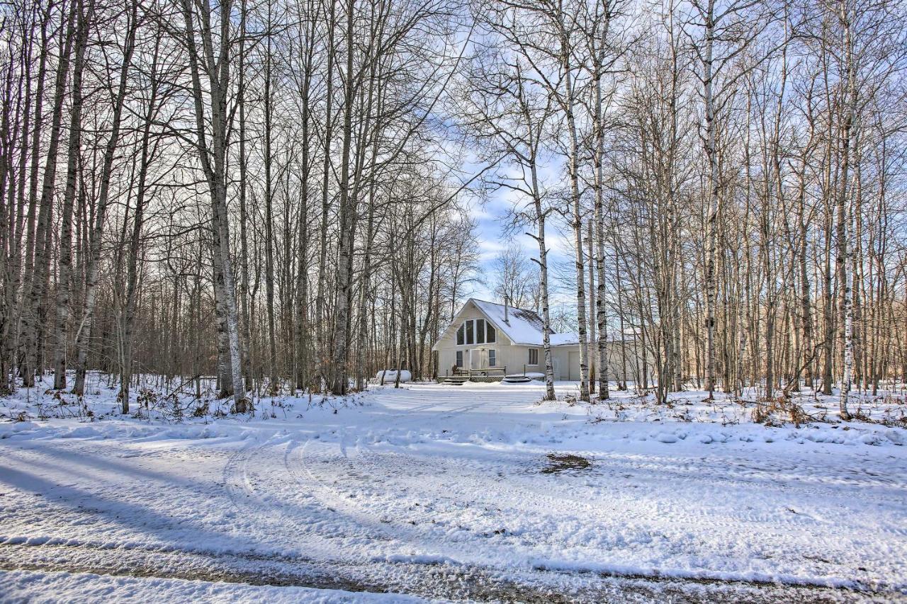 Lakes Of The North Home On Snowmobile And Atv Trail! Mancelona Exterior photo