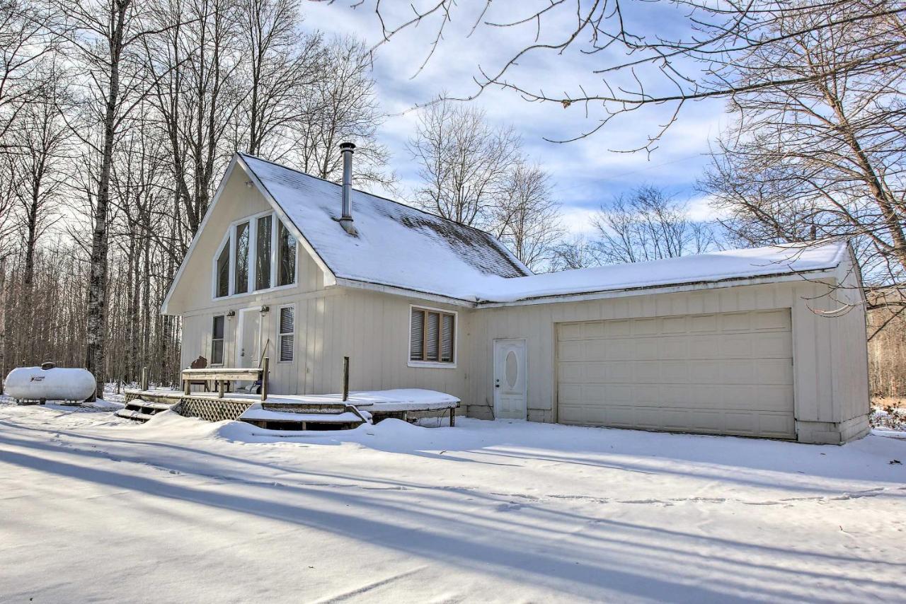 Lakes Of The North Home On Snowmobile And Atv Trail! Mancelona Exterior photo